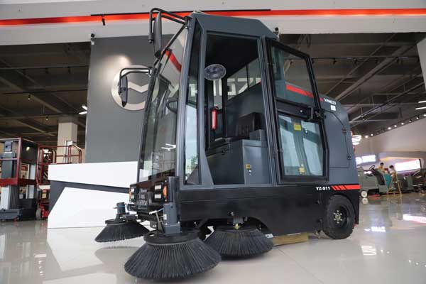 為什么掃地車的電機(jī)老是燒壞，保險(xiǎn)絲反而沒燒